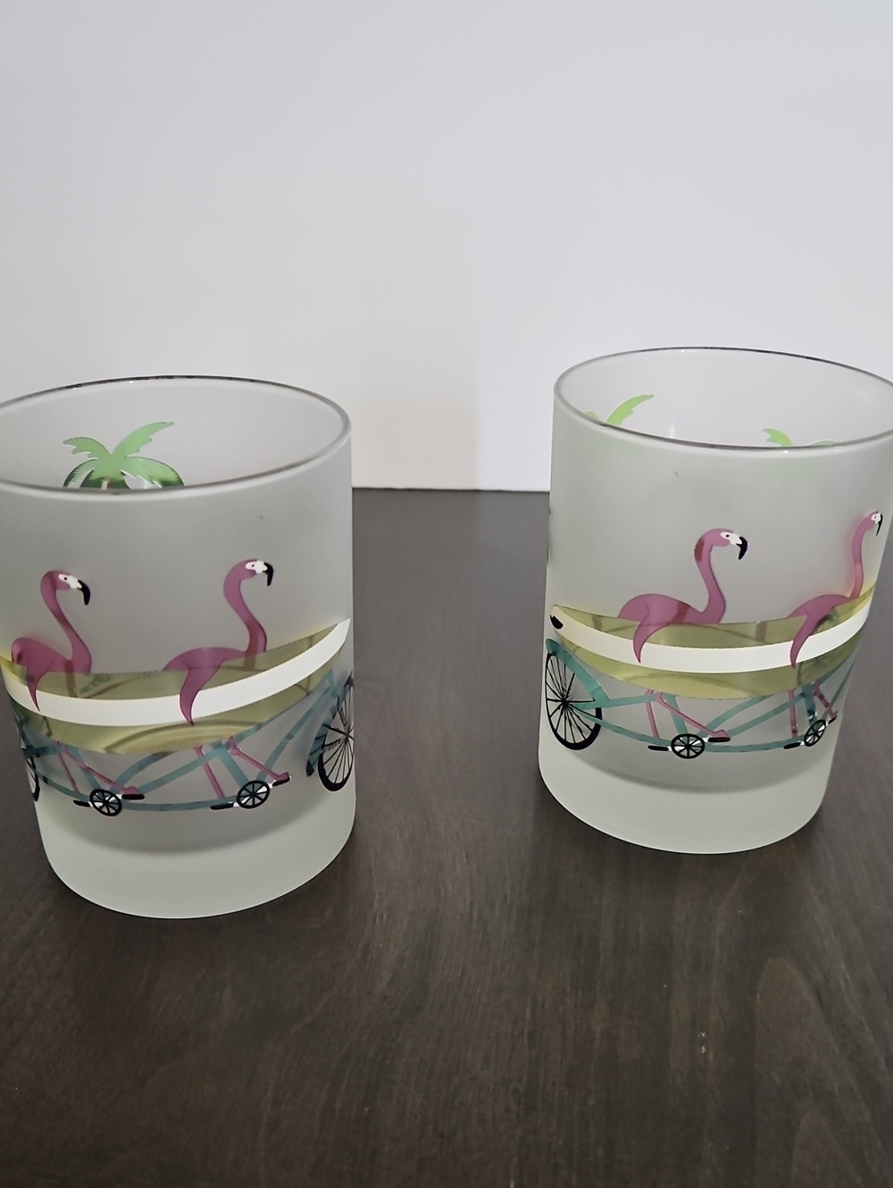 Set of 2 Frosted Glass Tumblers with Pink Flamingo Design